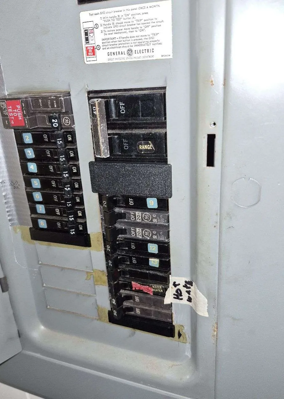 24/7 Emergency Electrician in Dunedin, FL Older electrical panel opened up so a licensed electrician can trace a problem
